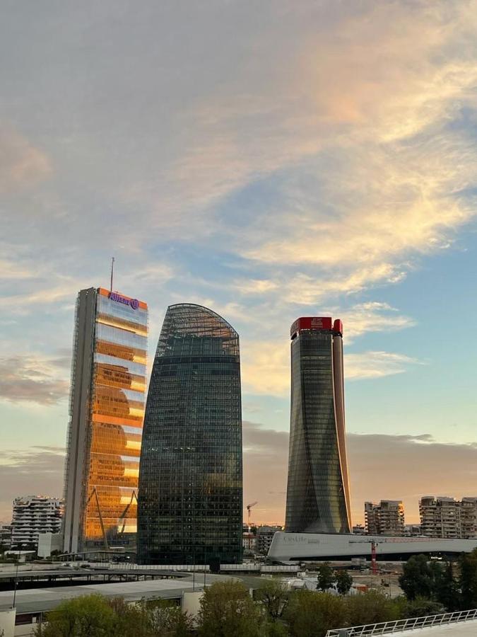 On The Top Floor Watching Citylife And Mico Milán Exterior foto